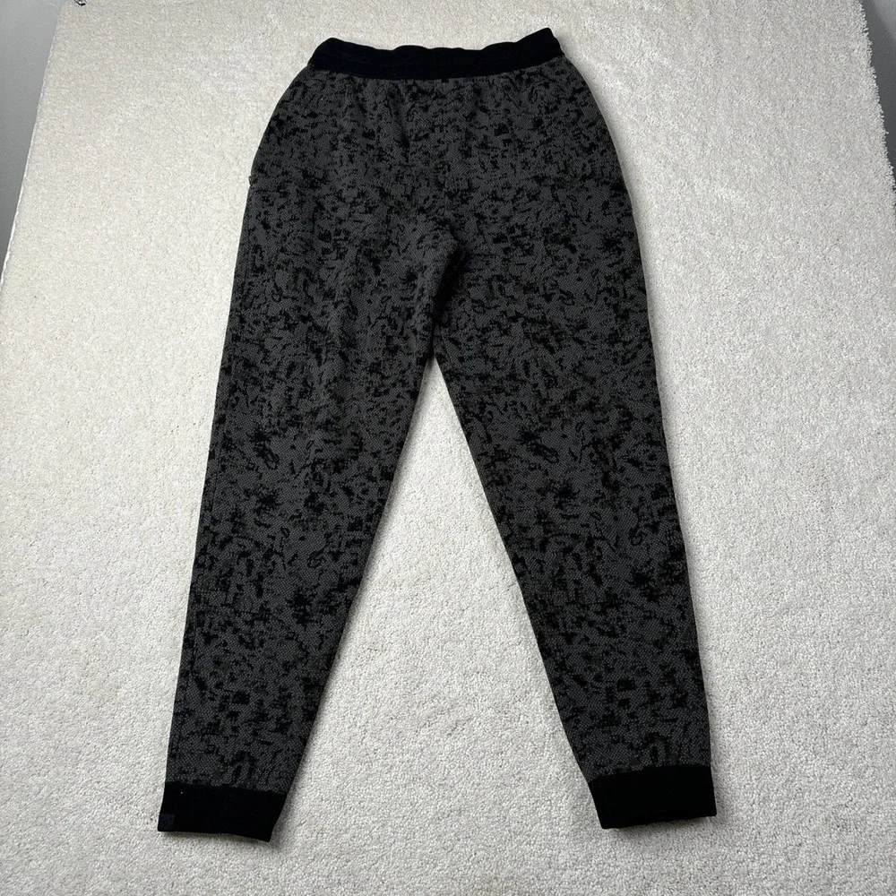 Lululemon Wind Down Joggers Pants Drawstring Athletic Gray‎ Black Men's XS